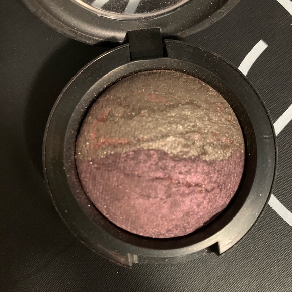 2/$30 MAC mineralize eyeshadow earthly riches